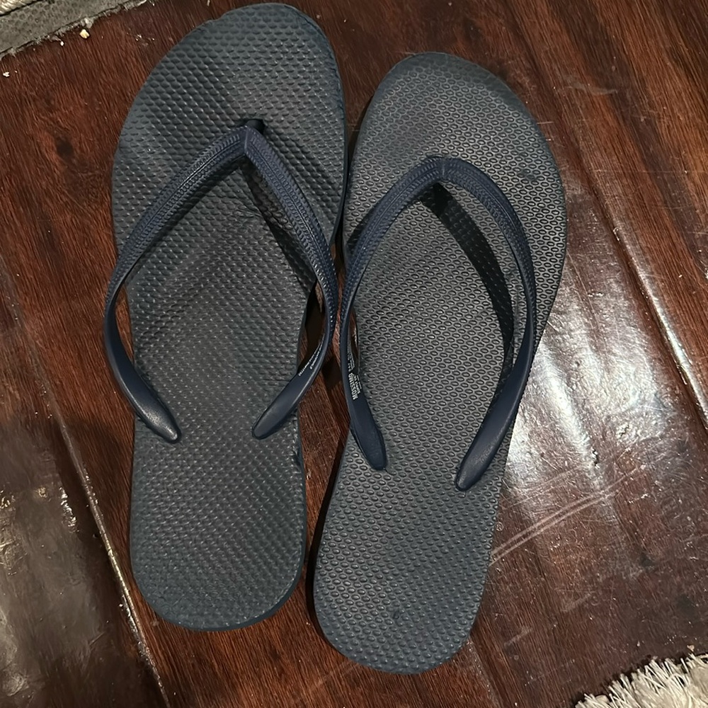 Women’s sandals size 7